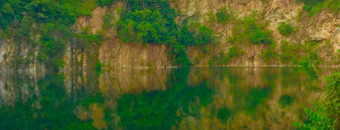 Hindhede Quarry Look Out Point is one of Sg locals.