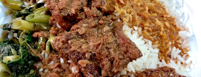 Taste Legendary Chow Kit Nasi Lemak is one of KL Cheap Eats.