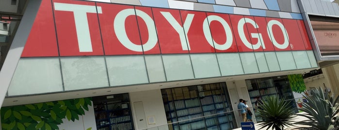 TOYOGO Factory Direct Wholesale Outlet is one of Kallang.