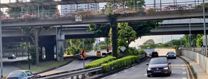 Anak Bukit Underpass is one of Non Standard Roads in Singapore.