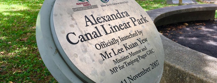 Alexandra Canal Linear Park is one of HDB Playgrounds.