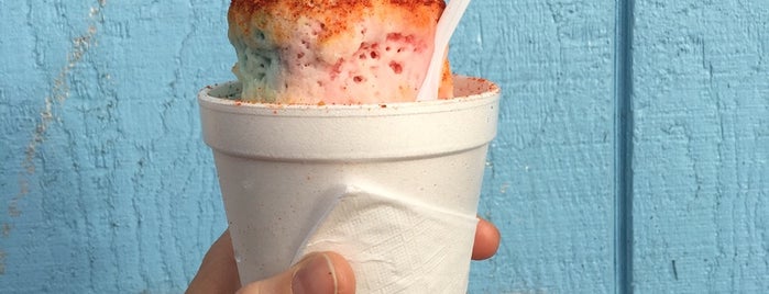 Waiola Shave Ice is one of Travel Guide to Honolulu.