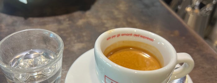 Rosso Espresso is one of Locali visitati.