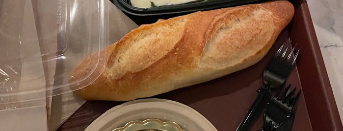 Les Halles Boulangerie Patisserie is one of Shaun's Favorite Snack Spots.