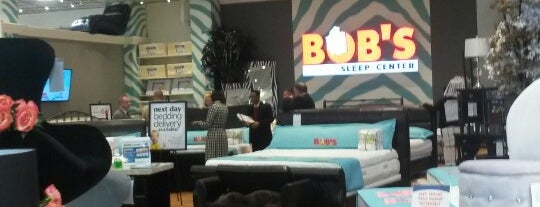 Bob’s Discount Furniture and Mattress Store is one of Tempat yang Disukai Tracey.