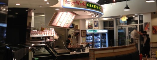 Champa St. Burger Works is one of สถานที่ที่ Kerry ถูกใจ.