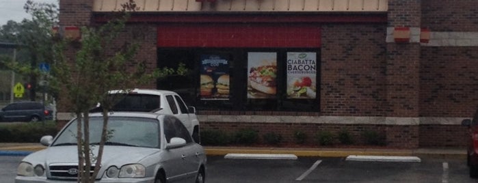 Wendy’s is one of Robert’s Liked Places.