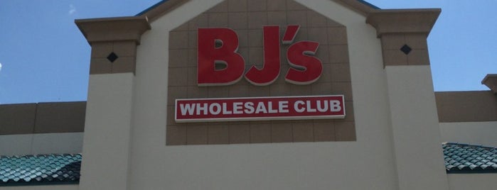 BJ's Wholesale Club is one of Vallyri'nin Beğendiği Mekanlar.