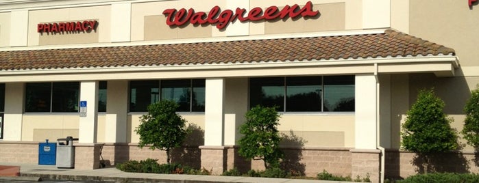 Walgreens is one of Tempat yang Disukai Robert.