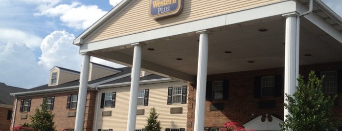 Best Western Plus Country Cupboard Inn is one of Lugares favoritos de Allison.