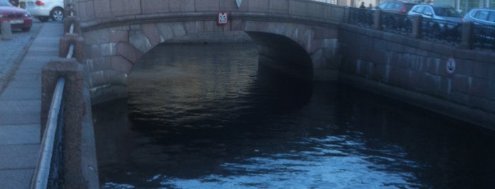 2-й Зимний мост is one of St. Petersburg bridges.