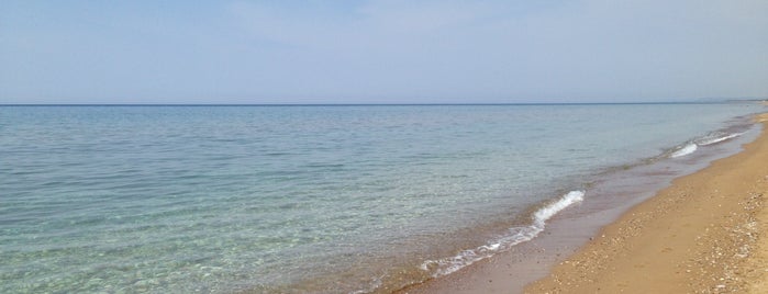 Kakovatos Beach is one of Spiridoula: сохраненные места.
