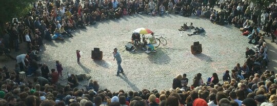 Sonntagskaraoke im Mauerpark is one of Berlin.