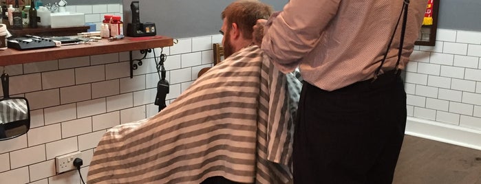 Benjamin's Barber Shop is one of Posti che sono piaciuti a Ian.