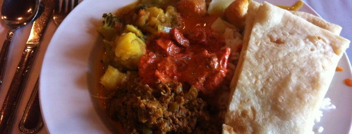 Dwaraka Indian Cuisine is one of Tempat yang Disukai Matt.