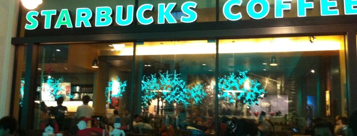 Starbucks is one of Biel 님이 좋아한 장소.