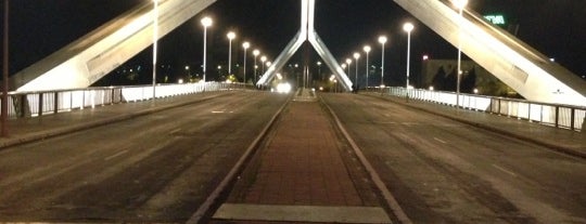 Puente de la Barqueta is one of Andalucía: Sevilla.