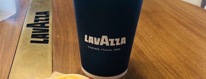 Lavazza is one of Locais curtidos por Jose antonio.