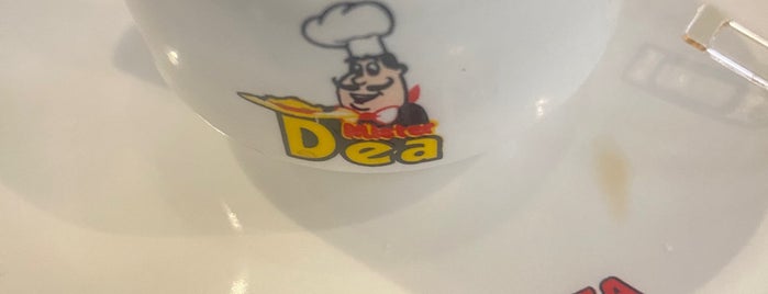 Mister Dea is one of Mercado Municipal de Curitiba.