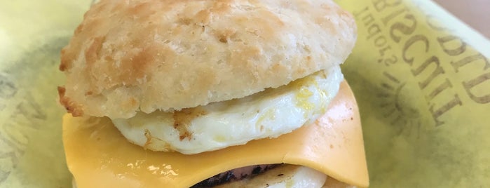 Tudor's Biscuit World is one of Locais curtidos por Jon.