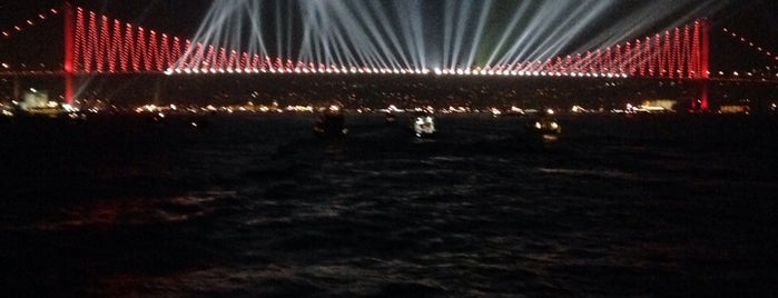 Bosphorous Boat Tour is one of Locais curtidos por Fatih.