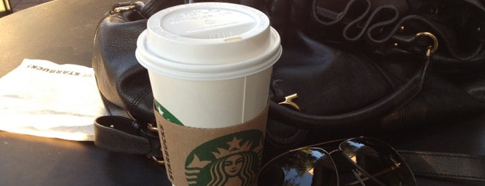 Starbucks is one of Ralph : понравившиеся места.