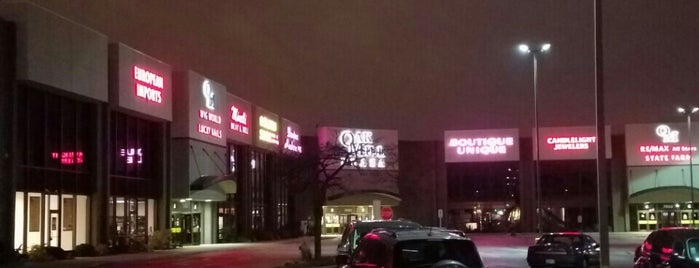 Oak Mill Mall is one of Robert : понравившиеся места.