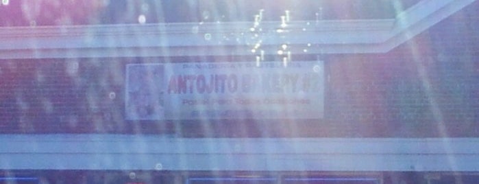 Antojitos Bakery #2 is one of Lindaさんのお気に入りスポット.