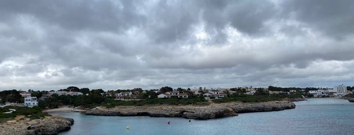 Bahía is one of Menorca.