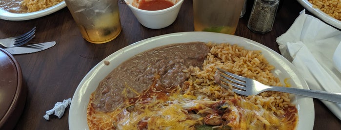Rita's Mexican Restaurant is one of Tempat yang Disukai Roger.