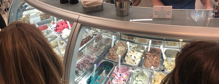 Frost A Gelato Shoppe is one of Chicago Food & Drink Places.