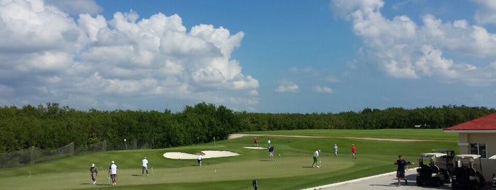Campo de Golf is one of Tempat yang Disukai Nelson V..