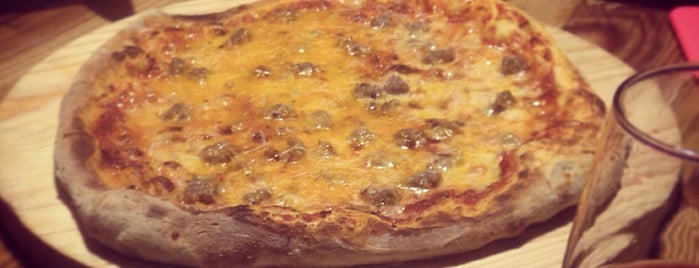 Pizza Local is one of Orte, die Gabriel gefallen.