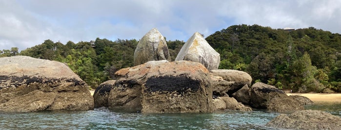 Split Apple Rock is one of NZ2.