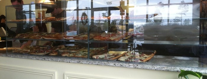 Pizzetta's is one of Lugares favoritos de Trae.