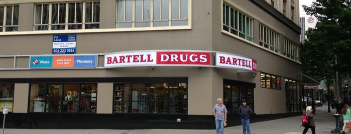 Bartell Drugs is one of Lugares favoritos de Jerome.
