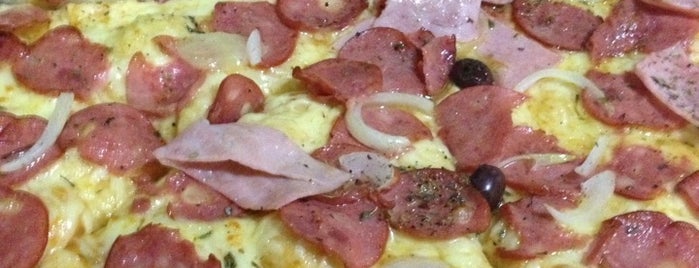 Pizzaria Di Canudos is one of Comer.