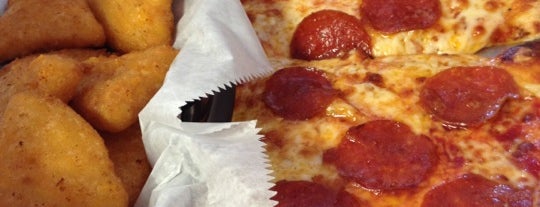 Ringling Pizza and Grill is one of Posti che sono piaciuti a Will.