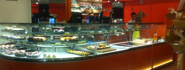 City Bakery is one of Lugares favoritos de Aiesha.