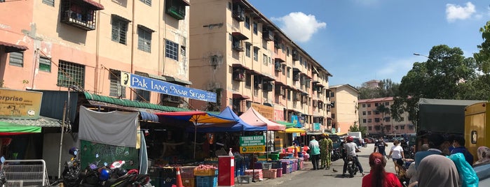 Pak Lang Pasar Segar is one of Tempat yang Disukai ꌅꁲꉣꂑꌚꁴꁲ꒒.