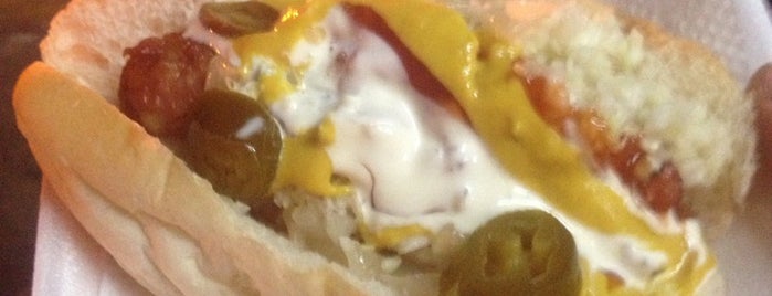 Hot Dogs "Chendo" is one of Locais curtidos por Rajuu.