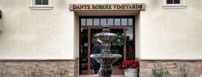 Dante Robere Vineyards is one of Locais curtidos por Ross.
