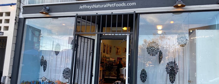 Jeffrey's Natural Pet Food is one of Locais curtidos por Kirk.