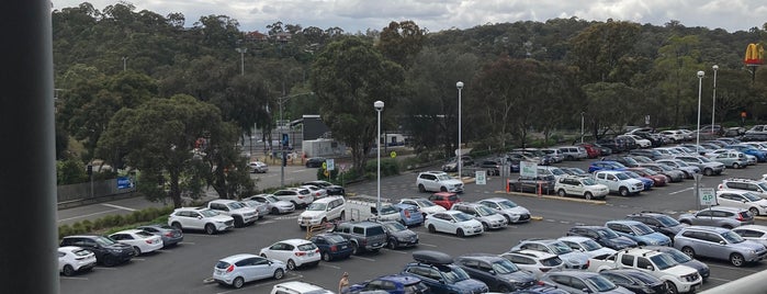 Greensborough Plaza is one of Most visited shoppin centres.