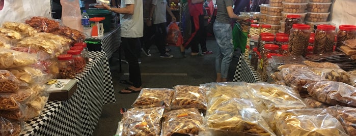 Bazaar Ramadhan Pantai Klebang is one of temp..
