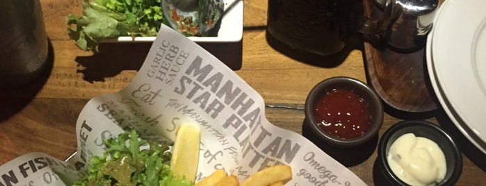 The Manhattan Fish Market is one of Bali to eat.