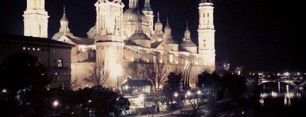 Basílica de Nuestra Señora del Pilar is one of HOSTAL TORRE MONTESANTO.