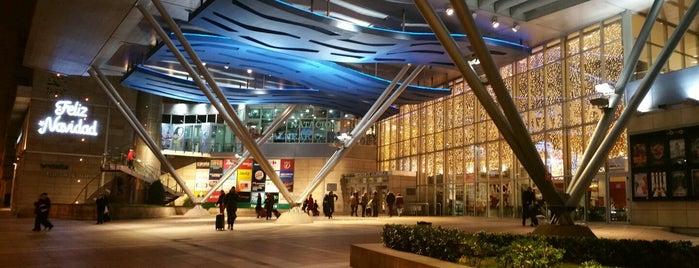 Estación de Salamanca is one of Locais curtidos por Antonio.