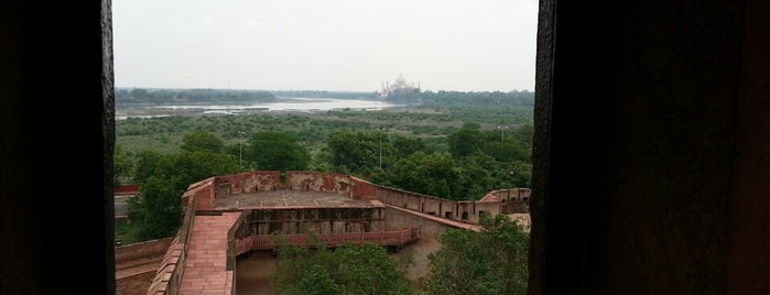 Fuerte Rojo is one of สถานที่ที่ Jesús ถูกใจ.