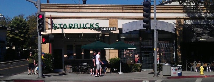Starbucks is one of Lieux qui ont plu à Eric.